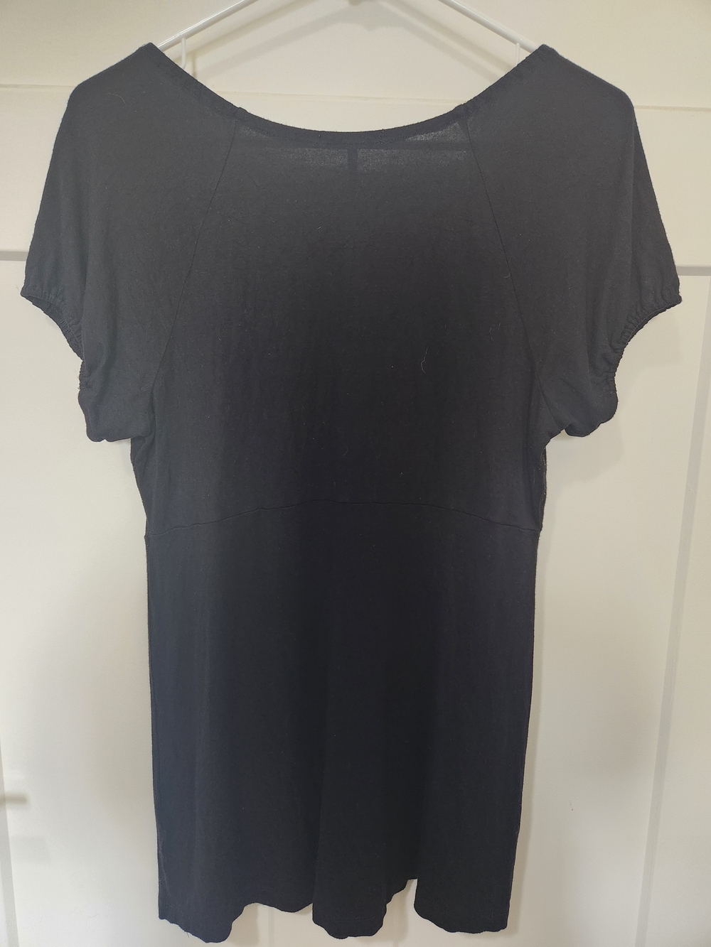 Black V-Neck Short Sleeve Women's Top - Size M - Picture 6 of 6